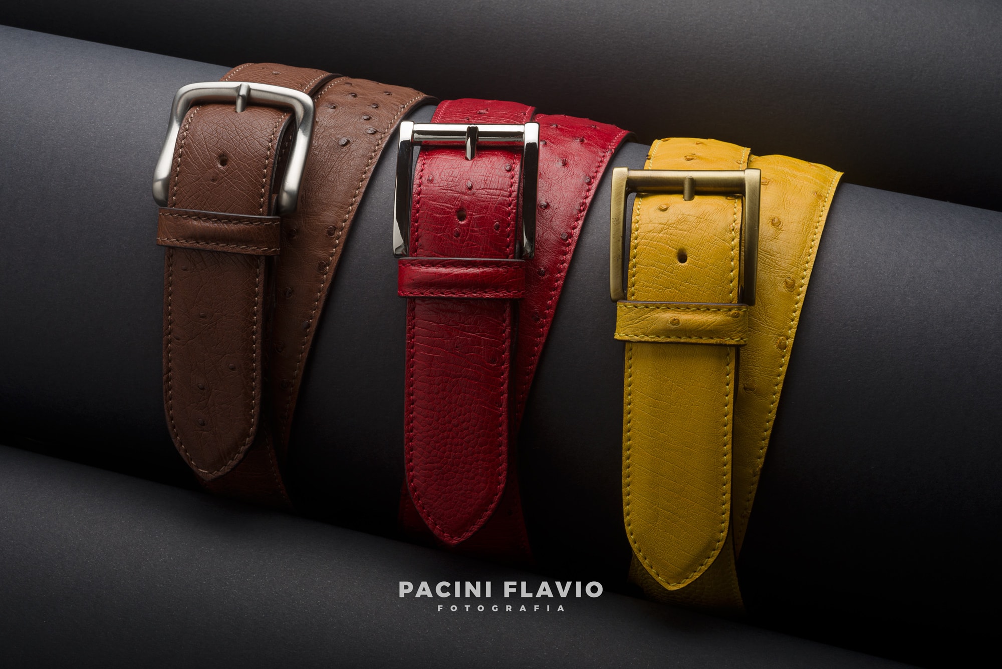 Foto cinture in struzzo