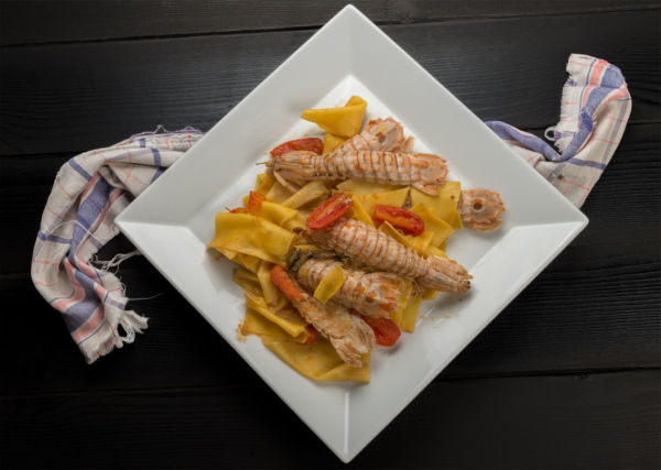 Pappardelle cicale e pomodoro
