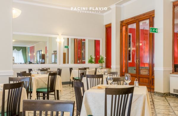 3735-porta-ingresso-ristorante